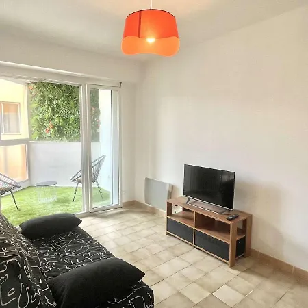 Confortable Avec Veranda Proche Centre Ajaccio, 2 Couchages, Parking Facile, Inclus - Fr-1-61-613