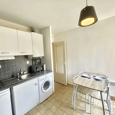 Confortable Avec Veranda Proche Centre Ajaccio, 2 Couchages, Parking Facile, Inclus - Fr-1-61-613 *